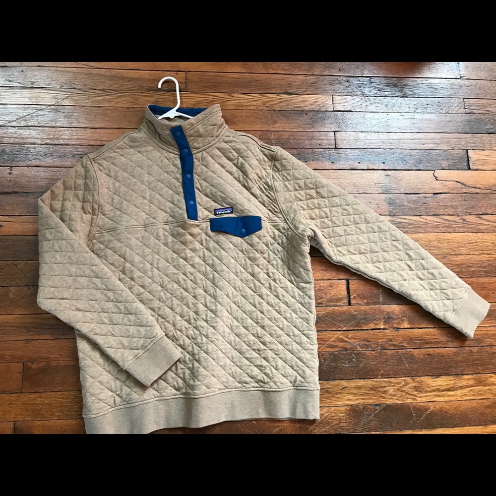 Men’s Patagonia pullover NWT